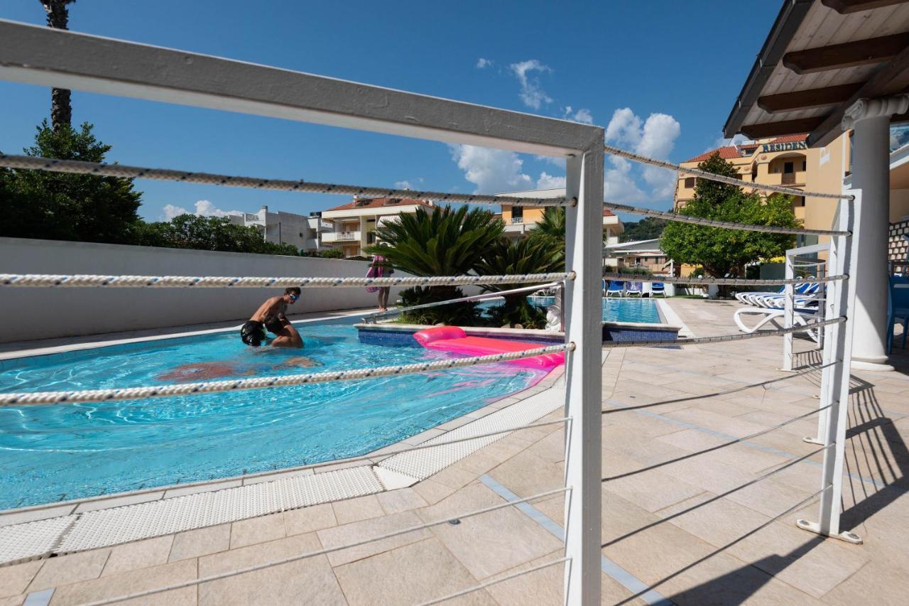 Hotel Paradiso Гротамаре Екстериор снимка
